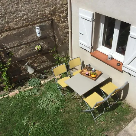 Spacious Pied A Terre With Courtyard Garden Dernacueillette